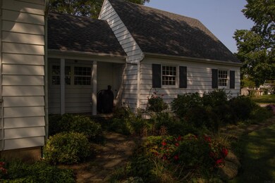 905 W Franklin St, Berne, IN 46711 - photo 4