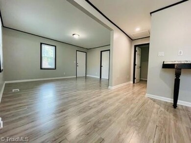 1304 Furlough Ave, High Point, NC 27260 - photo 6