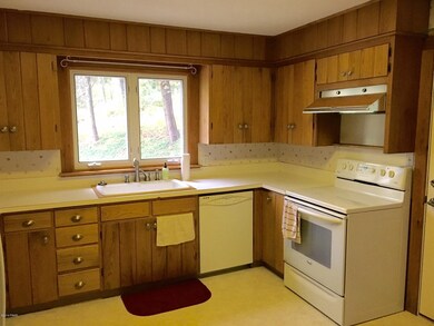 1410 Overlook Ave, Honesdale, PA 18431 - photo 3