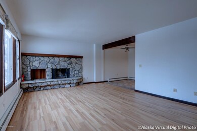 Living rm - fireplace