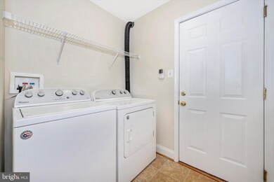 11825 Regents Park Dr, Germantown, MD 20876 - photo 2