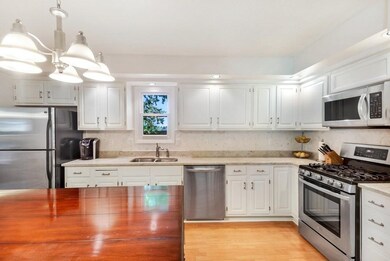 Spacious gourmet kitchen