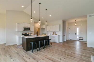 Kitchen/Entryway