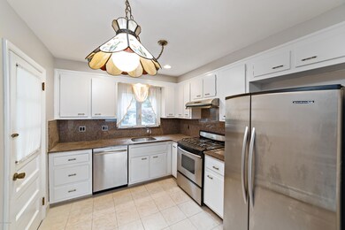 34 Arther St unit 1st Floor, Greenwich, CT 06831 - photo 4