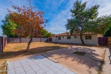 3602 W San Juan Ave, Phoenix, AZ 85019 - photo 7