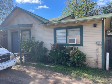 2130 B - 1 Bedroom Unit