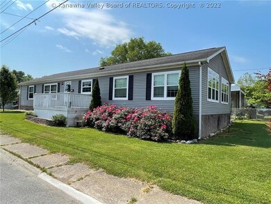 528 21st St, Dunbar, WV 25064 - photo 3