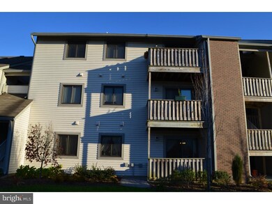 305 Ravens Crest Dr, Plainsboro, NJ 08536 - photo 2