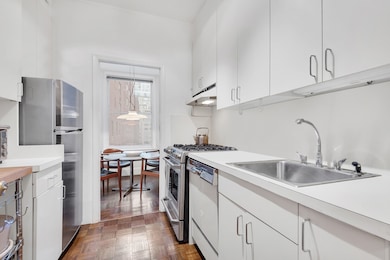 14 Sutton Place S unit 8G, New York, NY 10022 - photo 3