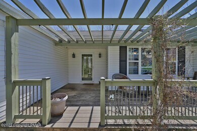 22 Cobblewood Dr unit M10, Mount Pocono, PA 18344 - photo 4