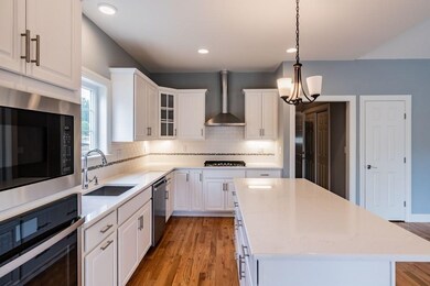 46 Copley Cir unit 8, Enfield, CT 06082 - photo 4