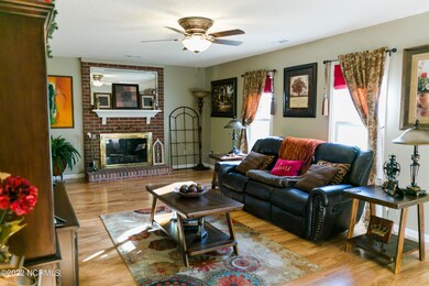 121 Archdale Dr, Jacksonville, NC 28546 - photo 6