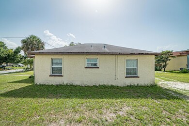 714 Orange St, Titusville, FL 32796 - photo 3