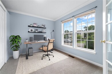 Den can be used as 5th bed/inlaw suite with closet
