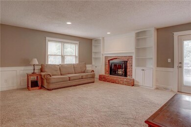10907 W 50th St, Shawnee, KS 66203 - photo 6