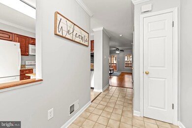 699 Lions Gate Ln, Odenton, MD 21113 - photo 6