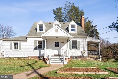 2702 Popkins Ln, Alexandria, VA 22306 - photo 2