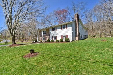 1106 Wedgewood Lake Dr, Stroudsburg, PA 18360 - photo 3