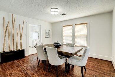 720 W 25th St, Houston, TX 77008 - photo 4