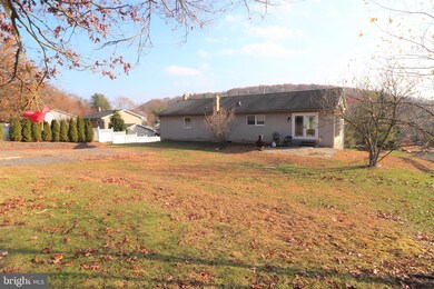 561 Fernwood Ave, Saint Clair, PA 17970 - photo 7