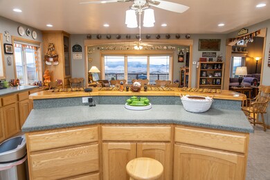 Palmers-Home-Butte-Buffalo-James-Photogr