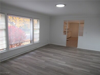 285 Marion Dr, Bedford, OH 44146 - photo 5