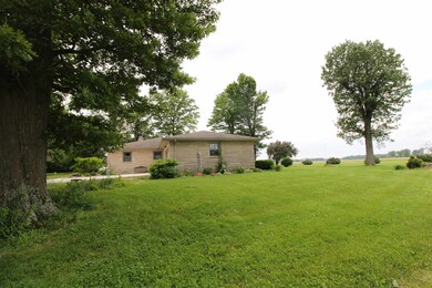 9371 S Strawtown Pike, Fairmount, IN 46928 - photo 4