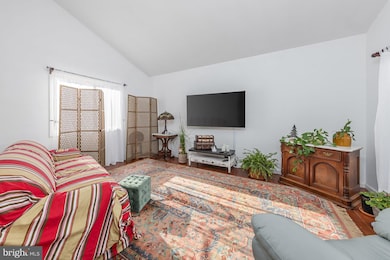 17 Hickory Ln, Swedesboro, NJ 08085 - photo 5