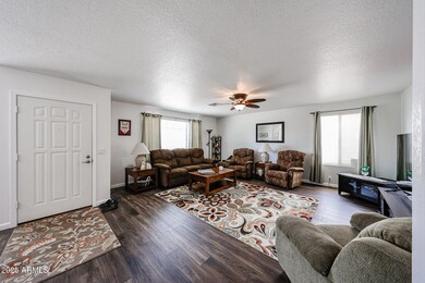 8943 W Sierra Vista Dr_2a Living area