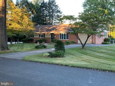 271 Park Ave, Mount Joy, PA 17552 - photo 4