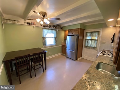 306 Broomall St, Folsom, PA 19033 - photo 7