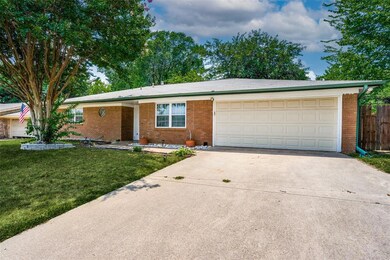 1157 Irwin Dr, Hurst, TX 76053 - photo 2