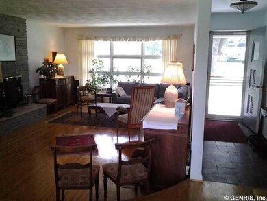 Living Room ENJOY YOUR EVERY DAY RELAXING IN THE 2