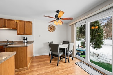 652 Mallard Ct unit C1, Bartlett, IL 60103 - photo 5