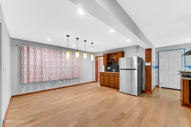 6250 N Richmond St, Chicago, IL 60659 - photo 6