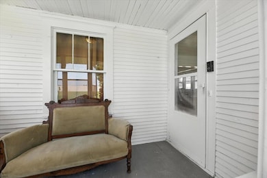 04-2827 2nd Ave5