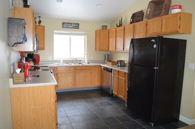 1931 Suncrest Drive (6)