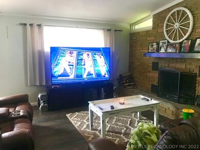 1006 E 10th St, Cushing, OK 74023 - photo 6