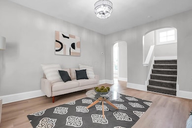 10-web-or-mls-518-s-maple-st