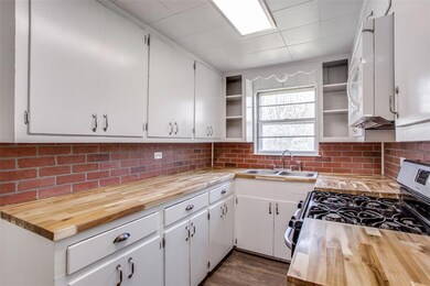 1219 W Chestnut St, Denison, TX 75020 - photo 6