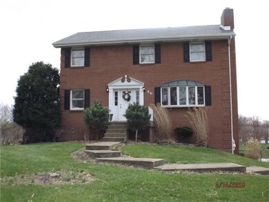 This Large Townhome Front Faces Manor Road You hav