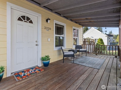 2220 Jackson Ave, Everett, WA 98203 - photo 2