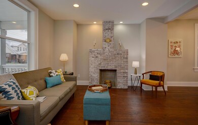 Living Room (2)