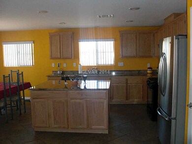Kitchen. Beautiful, Spacious Kitchen w/Granite Cou
