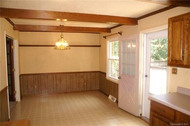 Good size dining room/breakfast room off of kitche