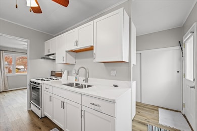 709 E Michigan Ave, Urbana, IL 61801 - photo 6