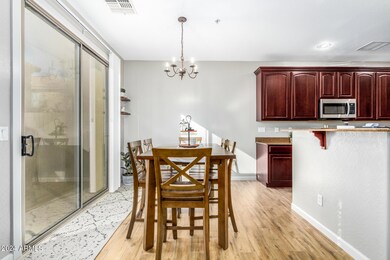 Eat-in kitchen