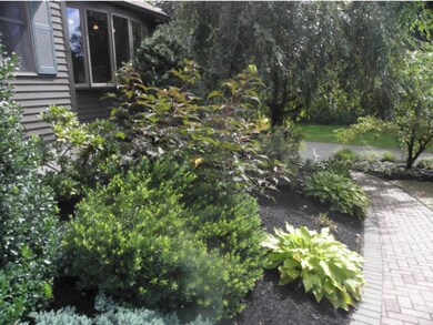 61 Gowing Rd, Hudson, NH 03051 - photo 2