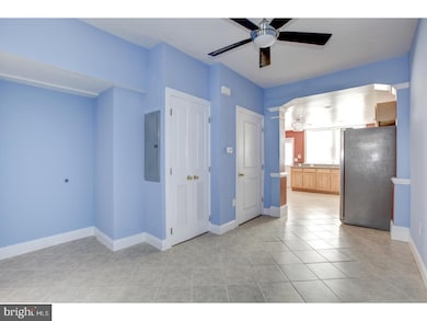 328 E Airy St, Norristown, PA 19401 - photo 4