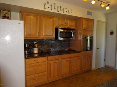 3 BEAUTIFUL KITCHEN CABINETS